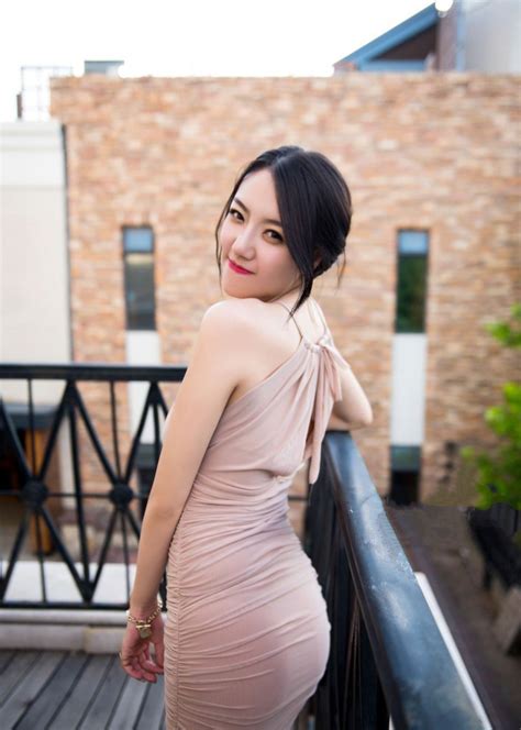 京多安社媒晒与加拉塔萨雷签约照片，税后年薪450万欧